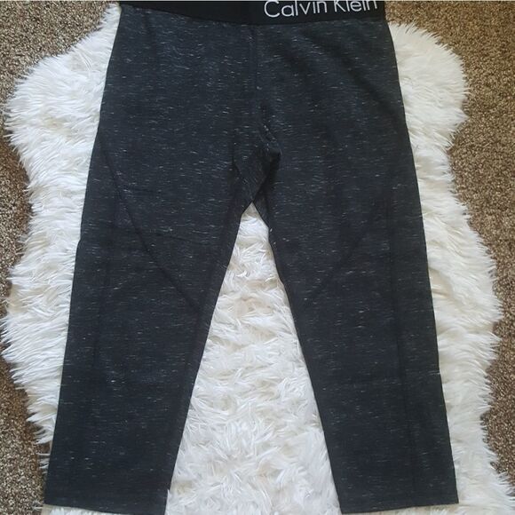 Calvin Klein Performance capri leggings Sz Medium - Picture 1 of 10